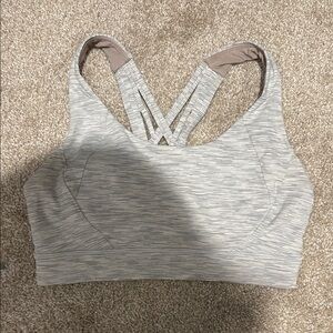 Lululemon sports bra size 6
